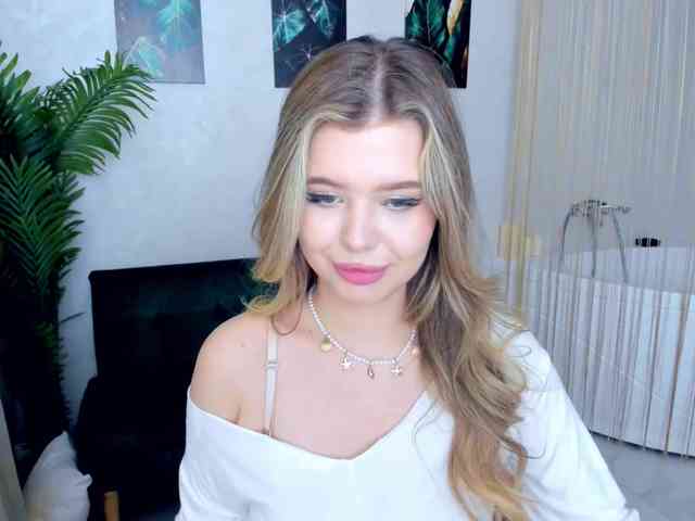 GlamorousGirl webcam