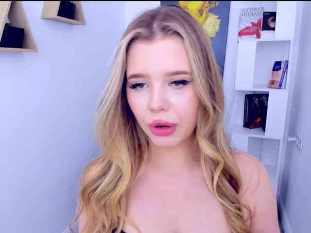GlamorousGirl webcam