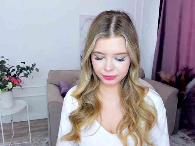 GlamorousGirl webcam