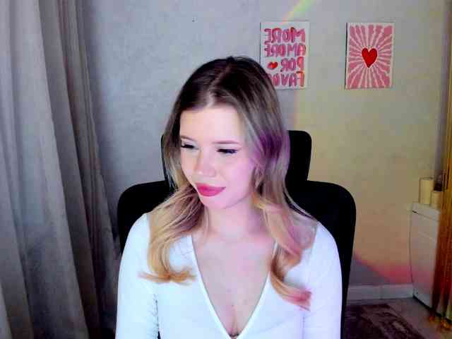 GlamorousGirl webcam