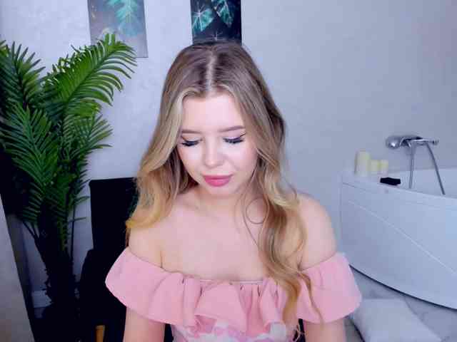 GlamorousGirl webcam