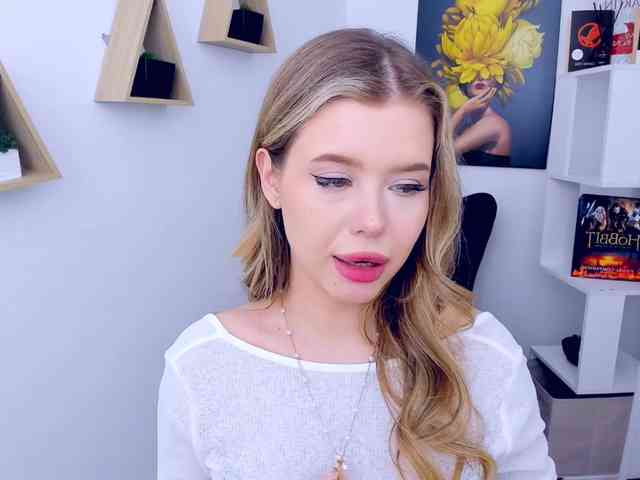 GlamorousGirl webcam