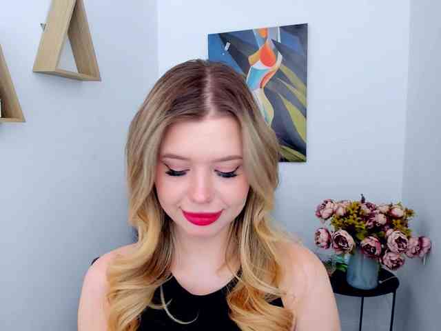 GlamorousGirl webcam