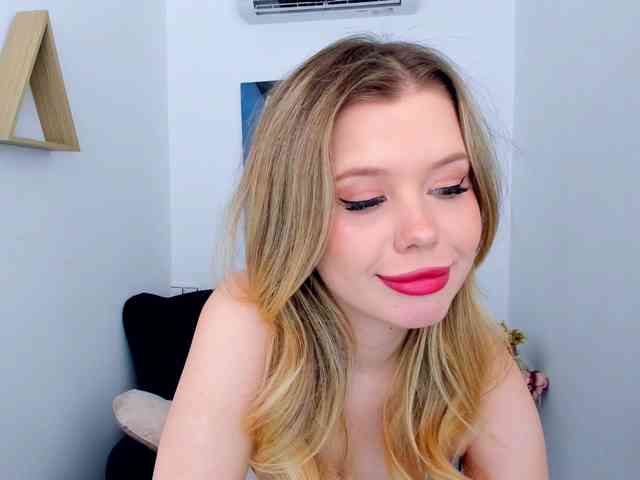 GlamorousGirl webcam