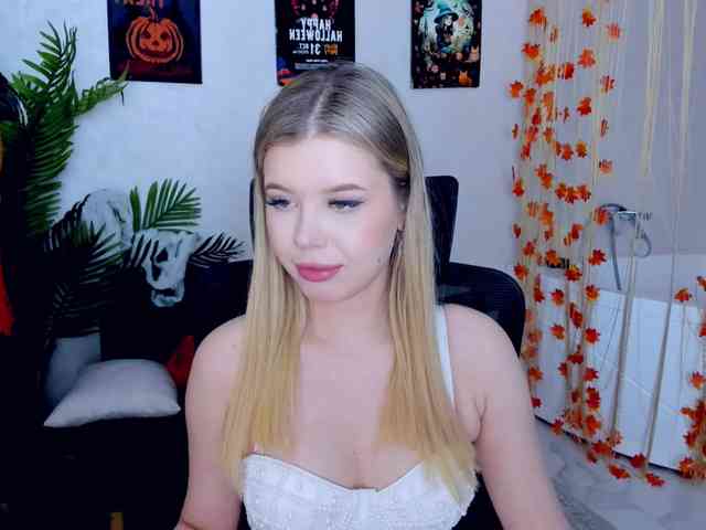 GlamorousGirl webcam