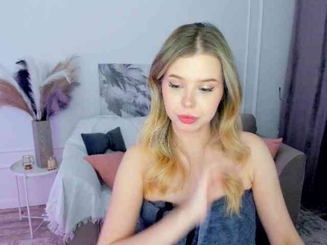 GlamorousGirl webcam