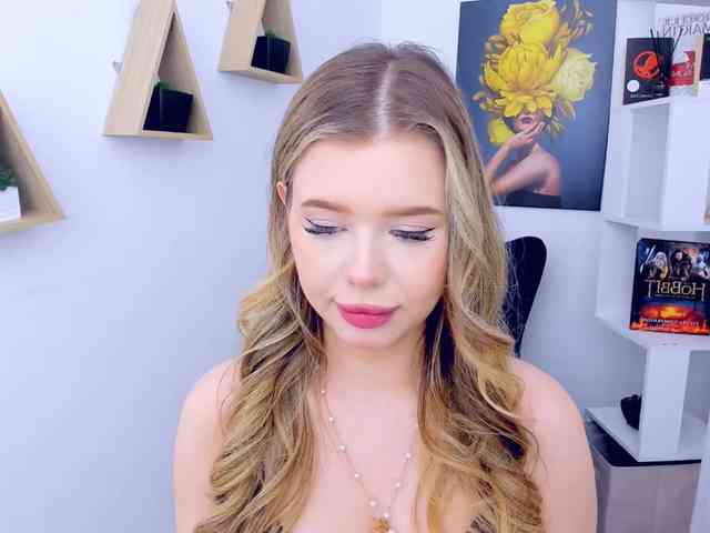 GlamorousGirl webcam