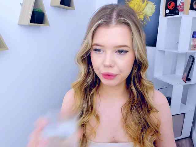 GlamorousGirl webcam