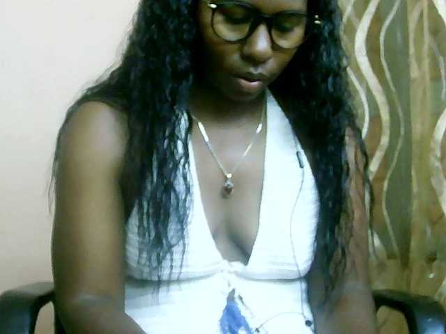 Katty-12's BongaCams show and profile