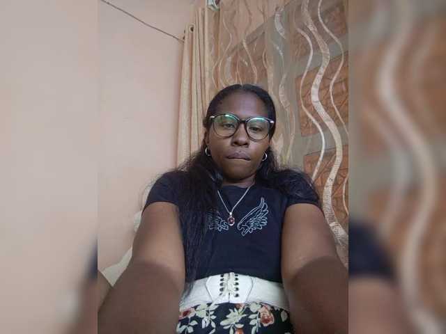 Katty-12's BongaCams show and profile