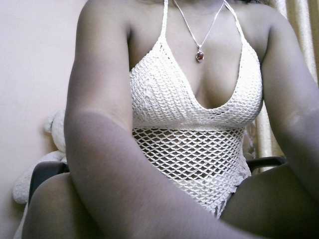 Katty-12's BongaCams show and profile