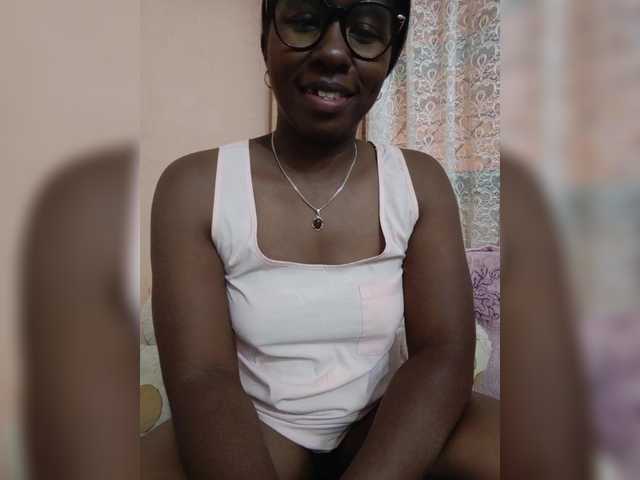 Katty-12's BongaCams show and profile