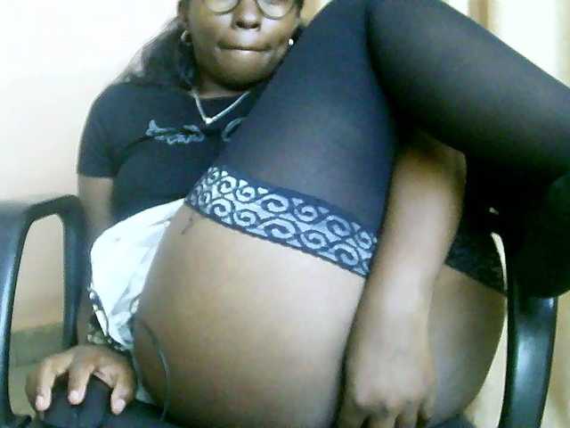 Katty-12's BongaCams show and profile