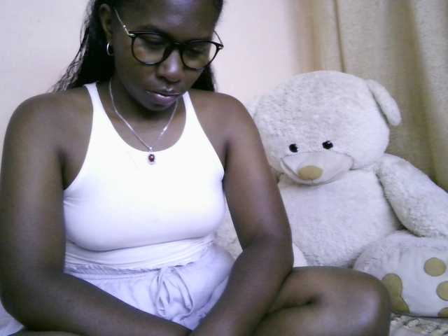 Katty-12's BongaCams show and profile