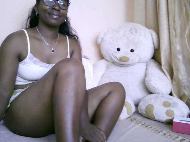 Katty-12's BongaCams show and profile