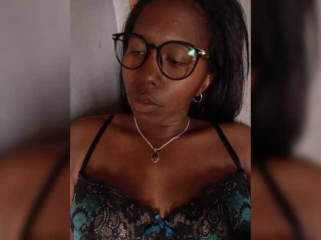 Katty-12's BongaCams show and profile