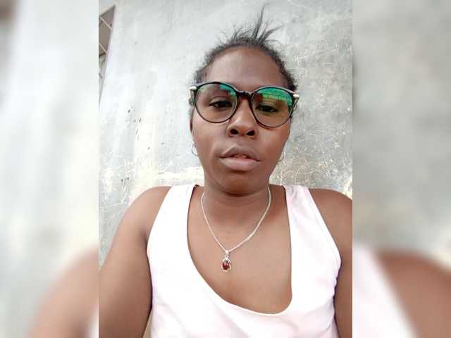 Katty-12's BongaCams show and profile