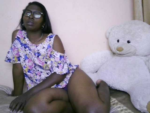 Katty-12's BongaCams show and profile