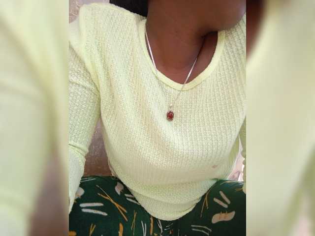 Katty-12's BongaCams show and profile