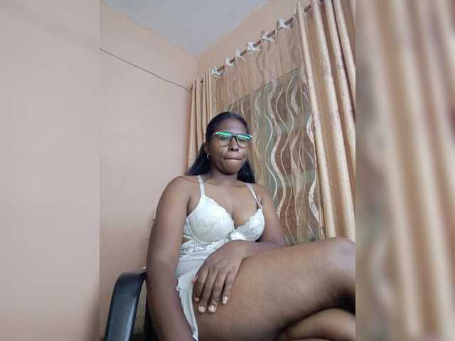 Katty-12's BongaCams show and profile