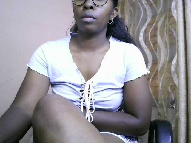 Katty-12's BongaCams show and profile