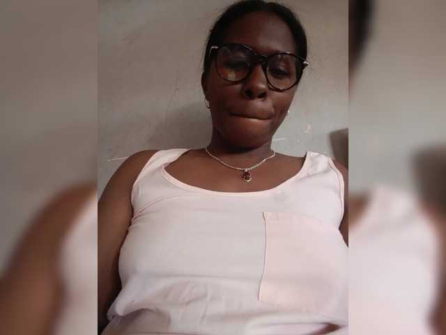 Katty-12's BongaCams show and profile