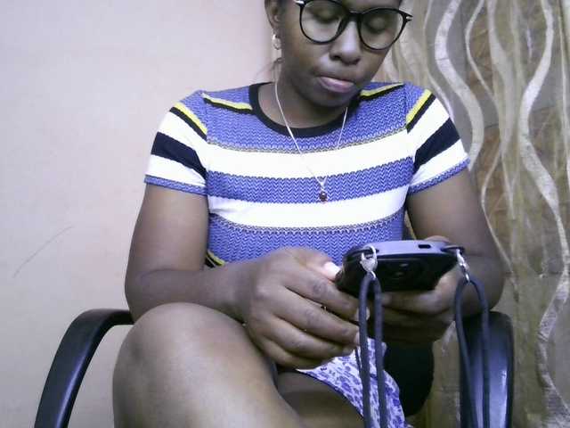 Katty-12's BongaCams show and profile