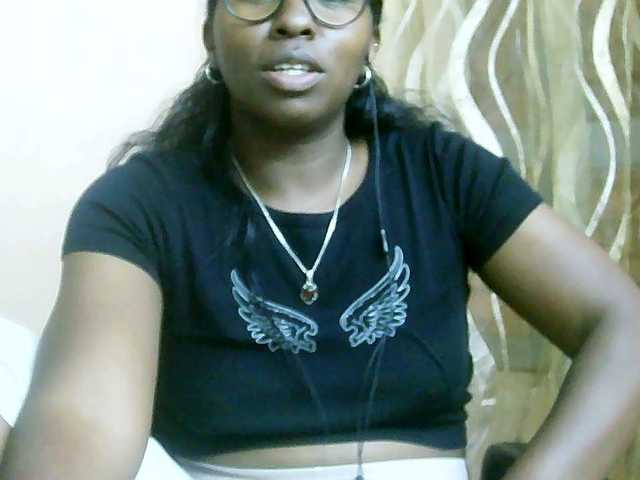 Katty-12's BongaCams show and profile