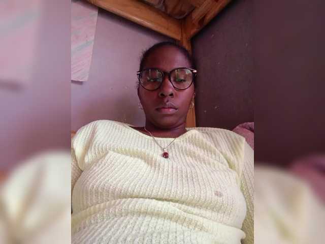 Katty-12's BongaCams show and profile