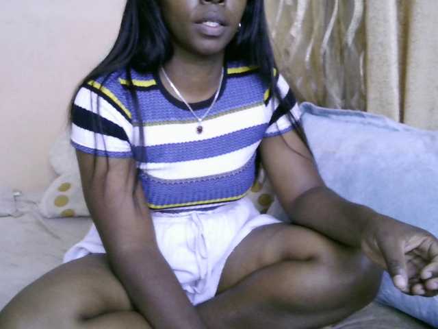 Katty-12's BongaCams show and profile