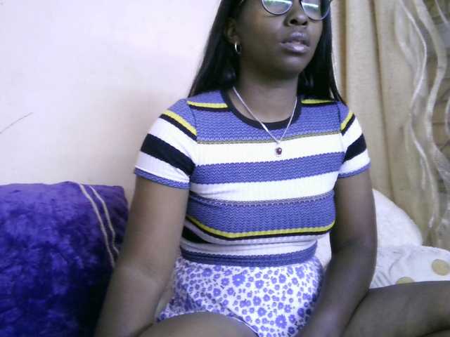 Katty-12's BongaCams show and profile