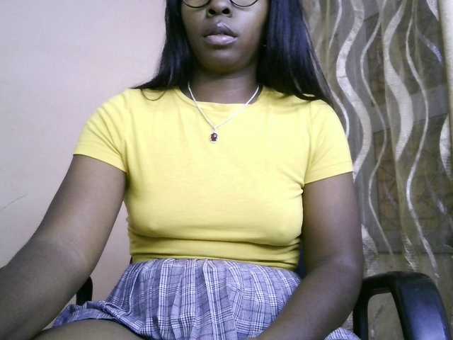 Katty-12's BongaCams show and profile