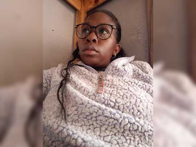 Katty-12's BongaCams show and profile