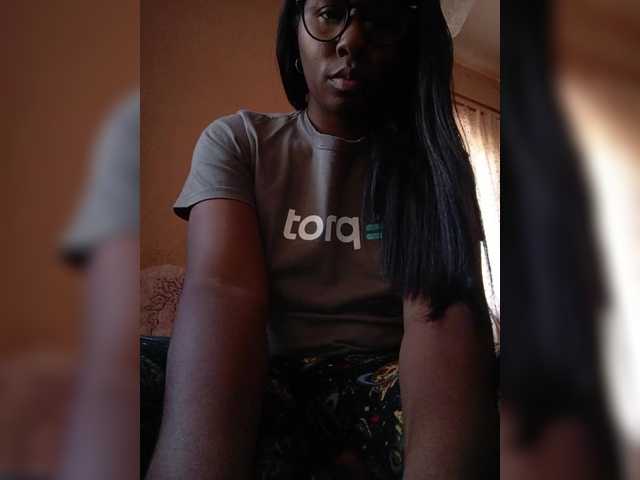 Katty-12's BongaCams show and profile