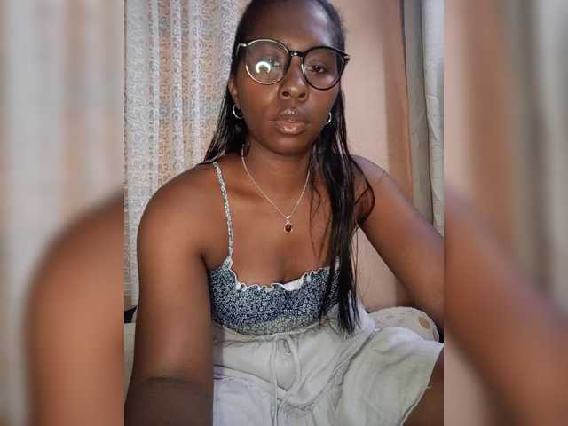 Katty-12's BongaCams show and profile