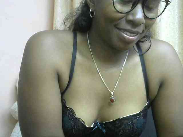 Katty-12 Live Webcam on BongaCams