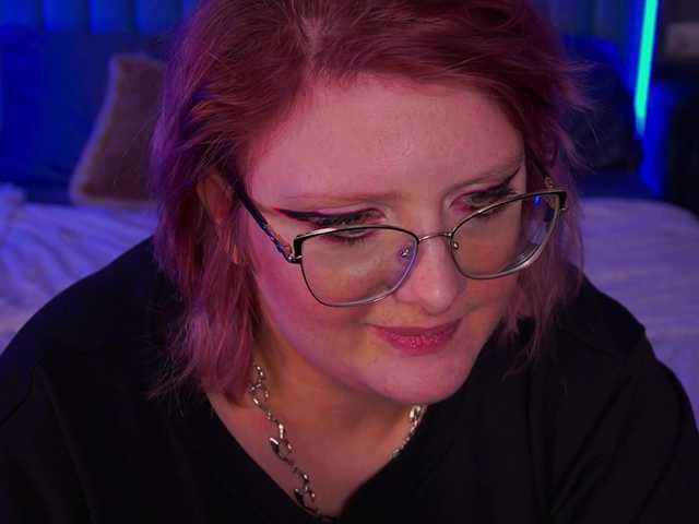 CoolTatis's BongaCams show and profile