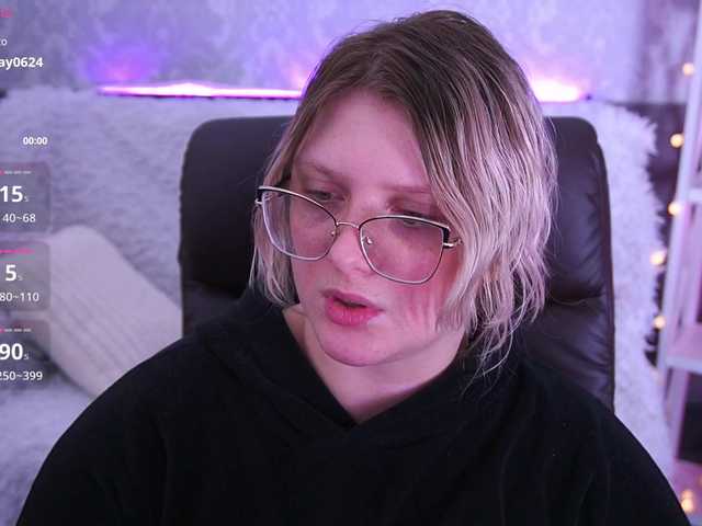 CoolTatis's BongaCams show and profile