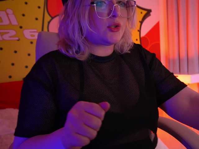 CoolTatis's BongaCams show and profile