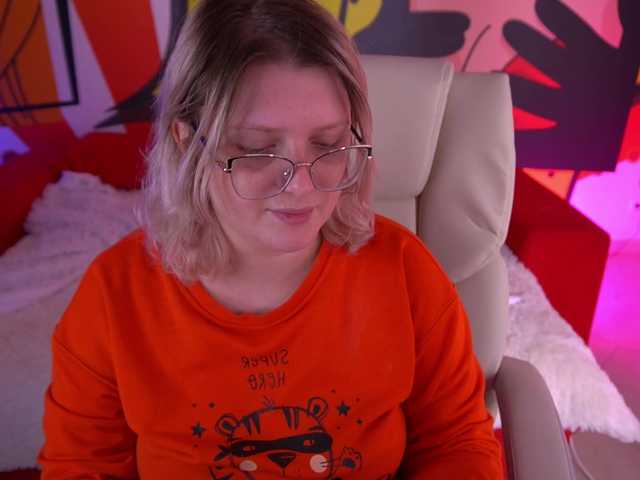 CoolTatis's BongaCams show and profile