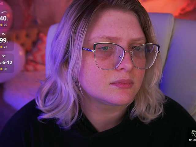 CoolTatis's BongaCams show and profile