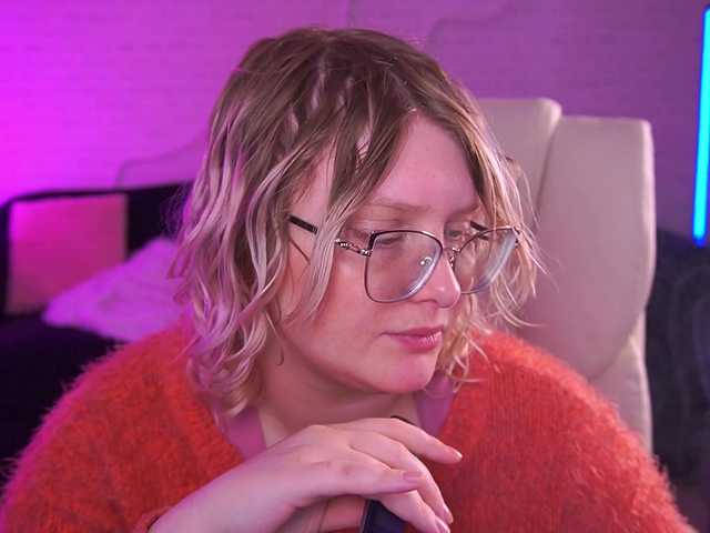 CoolTatis's BongaCams show and profile