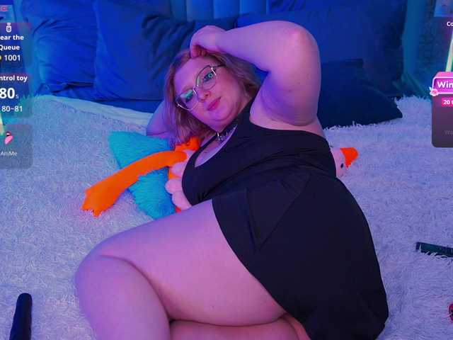 CoolTatis's BongaCams show and profile