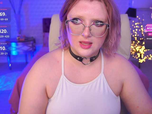 CoolTatis's BongaCams show and profile