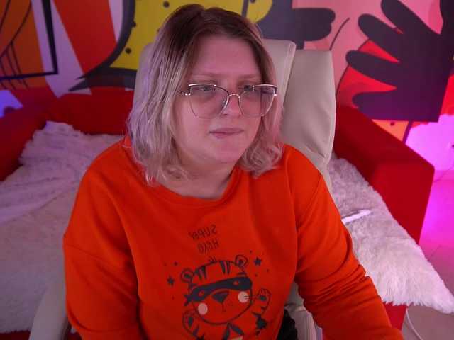 CoolTatis's BongaCams show and profile