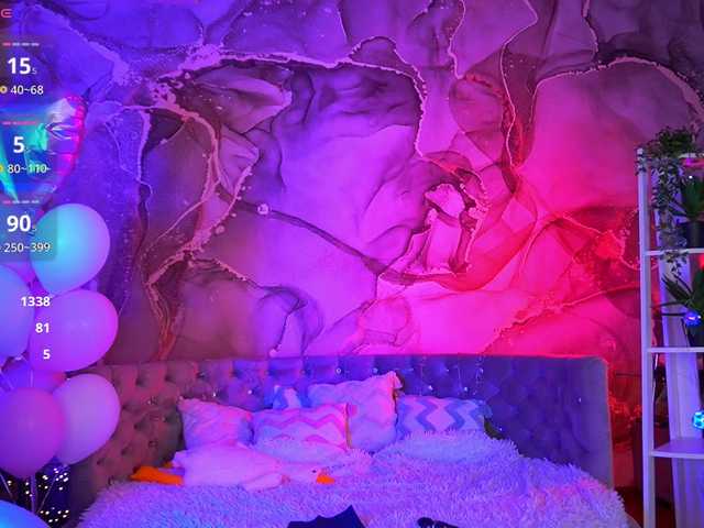 CoolTatis's BongaCams show and profile