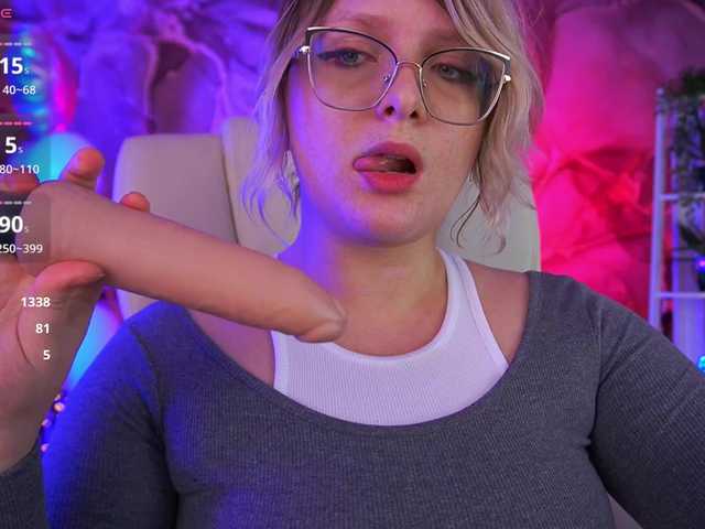 CoolTatis's BongaCams show and profile