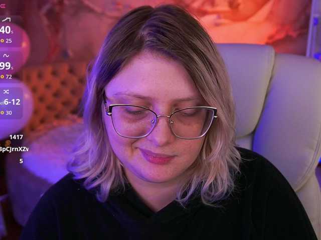 CoolTatis's BongaCams show and profile