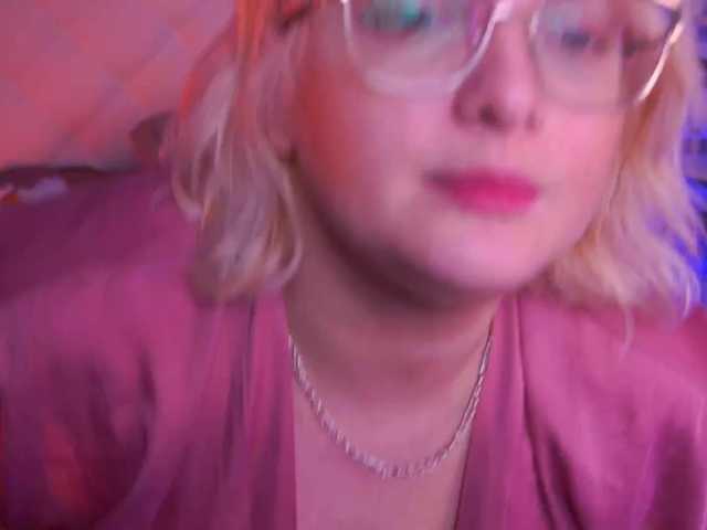 CoolTatis's BongaCams show and profile