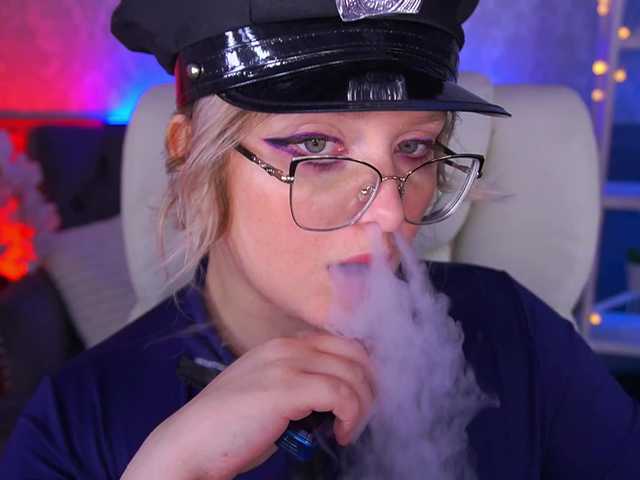 CoolTatis's BongaCams show and profile